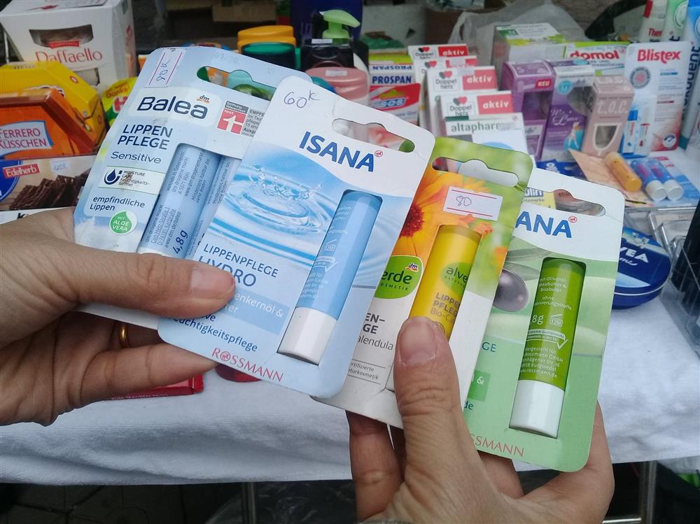 Hàng xách tay tại Hội chợ: Ai kiểm soát về chất lượng?